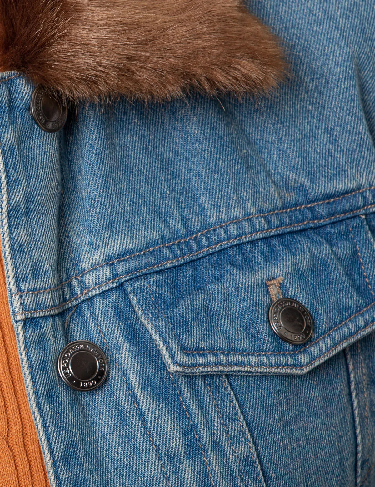 FAUX FUR COLLAR DENIM JACKET