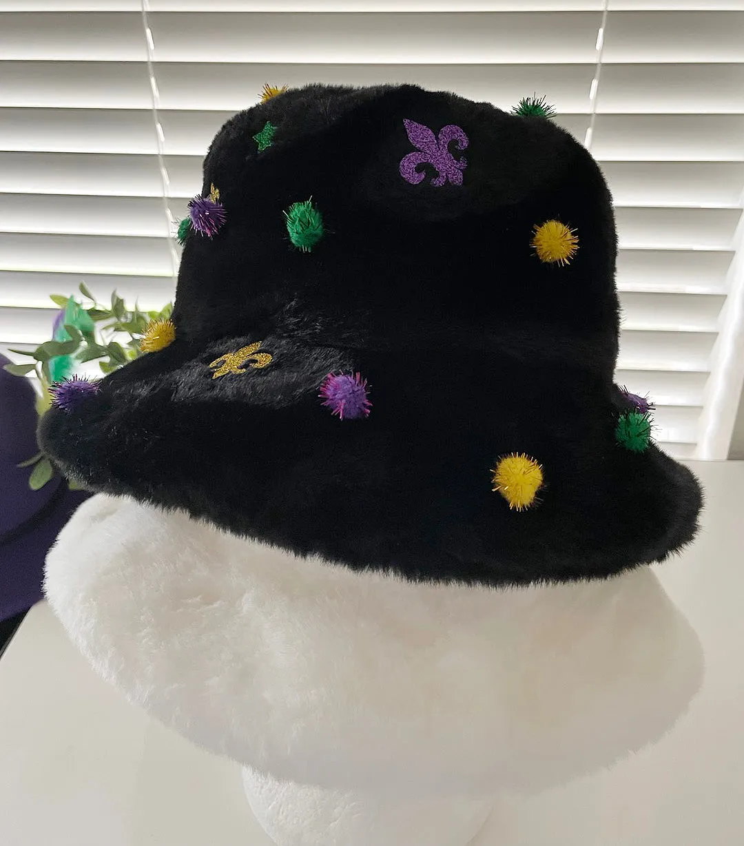 Mardi Gras fur Bucket Hat
