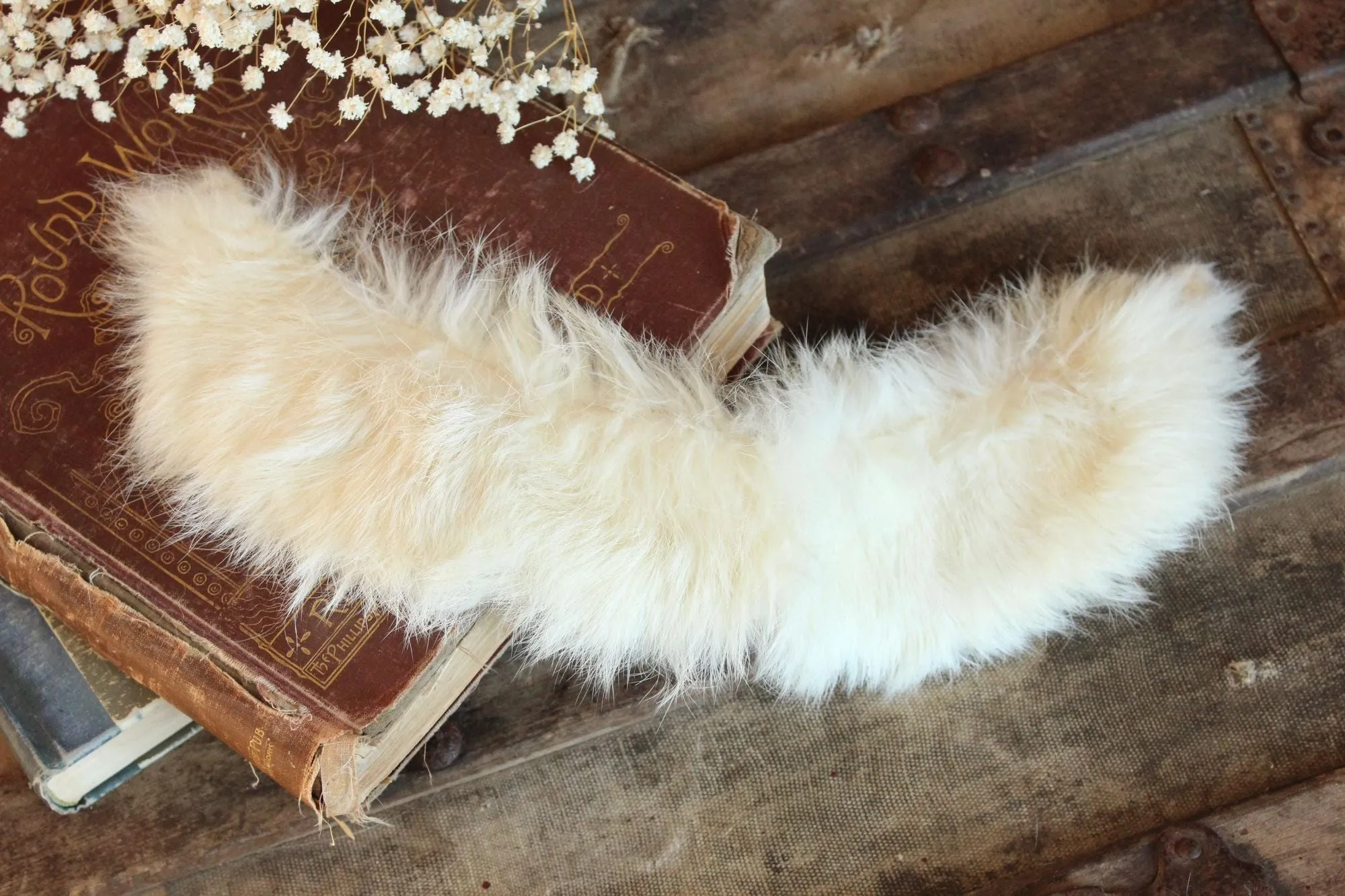 Vintage 1950s White Fur Detachable Blouse or Dress Collar
