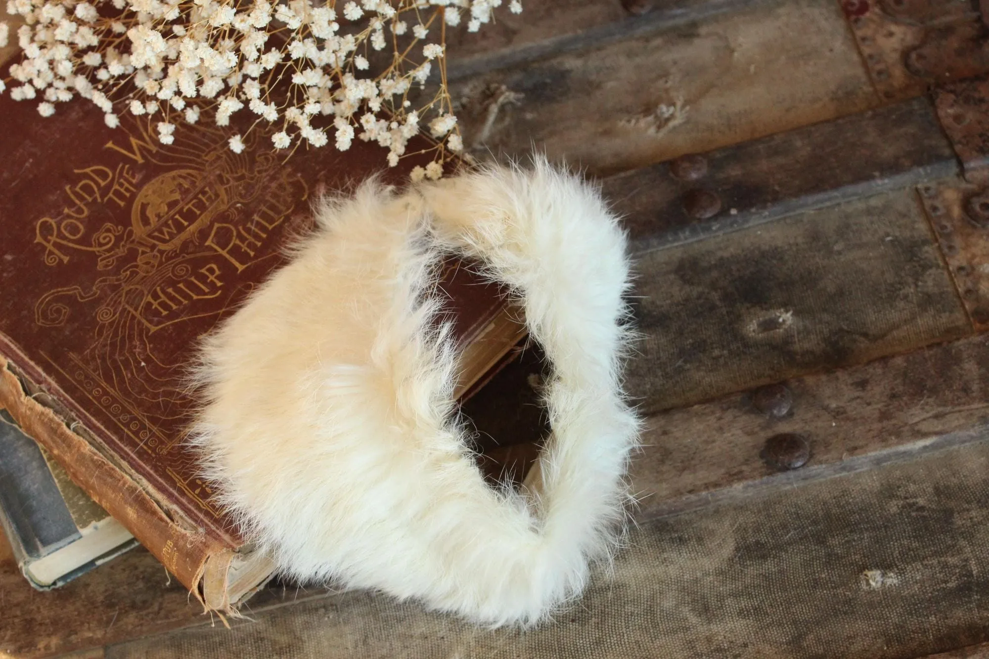 Vintage 1950s White Fur Detachable Blouse or Dress Collar
